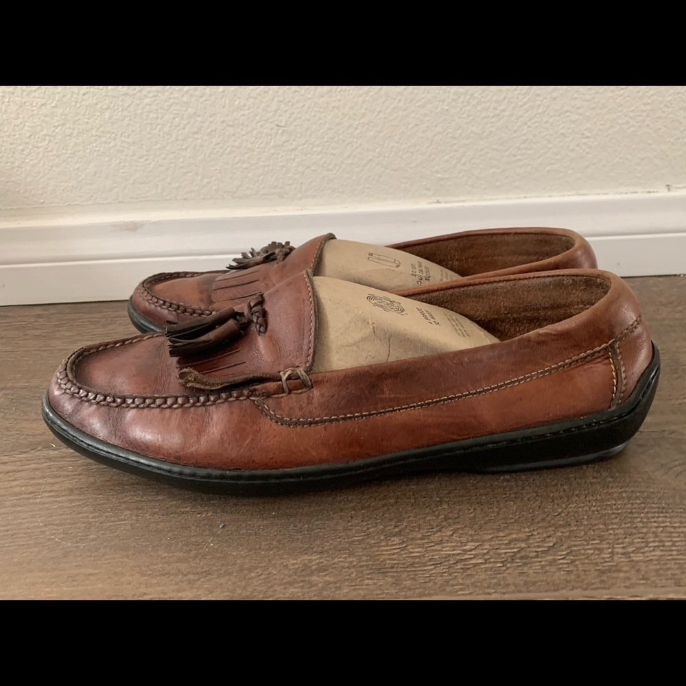 Shoes - Picture 5 of 9